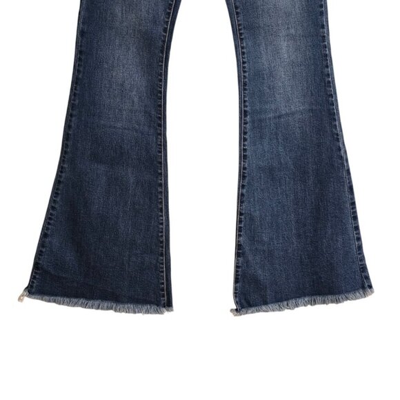 Uniq by Litz NWT Light Wash High Rise Raw Hem Flare Leg Jeans Sz 29 - Picture 2 of 9